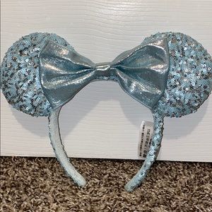 NWOT DisneyParks Arendelle Aqua Minnie Headband